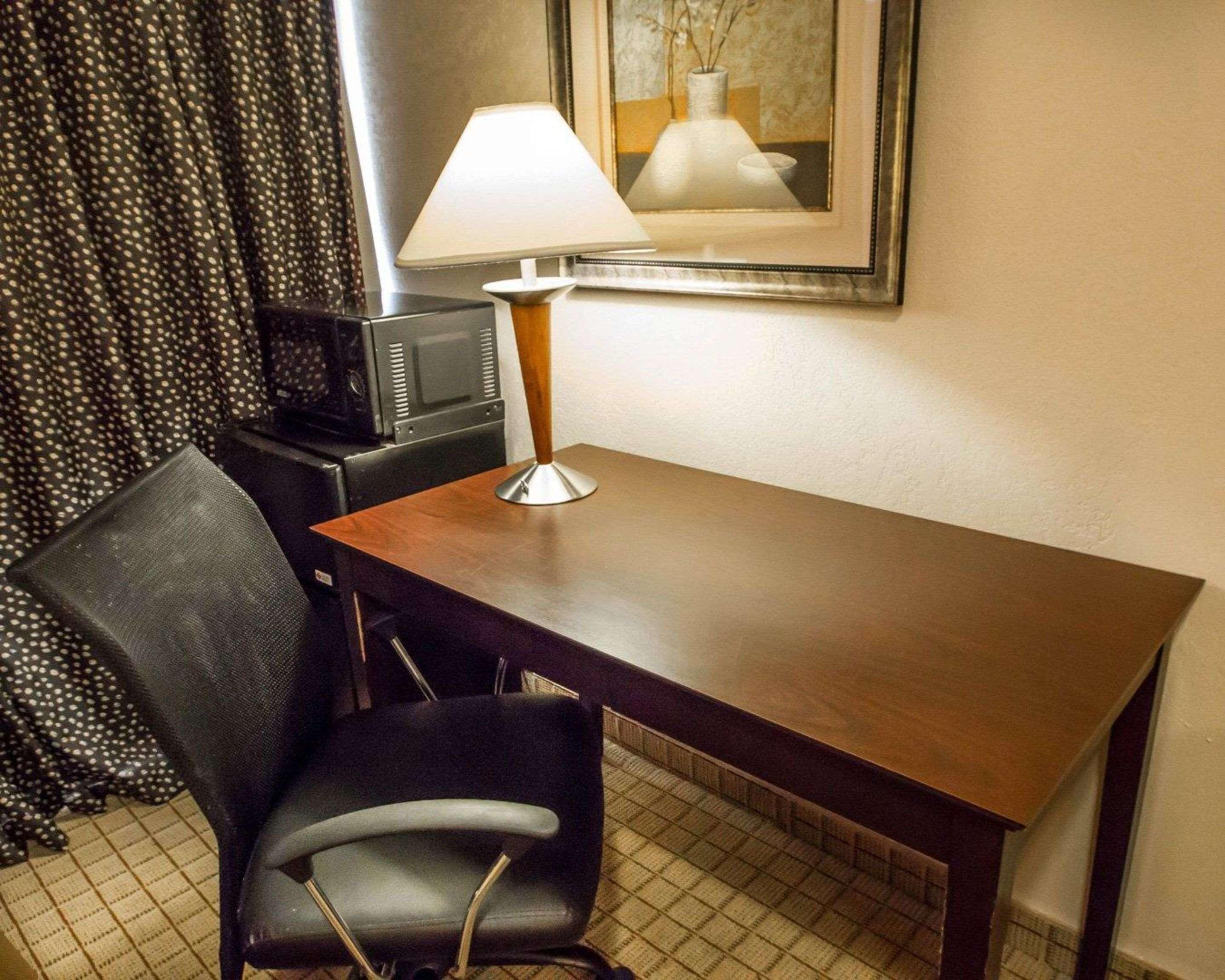Econo Lodge Inn & Suites Old Saybrook - Westbrook Bagian luar foto
