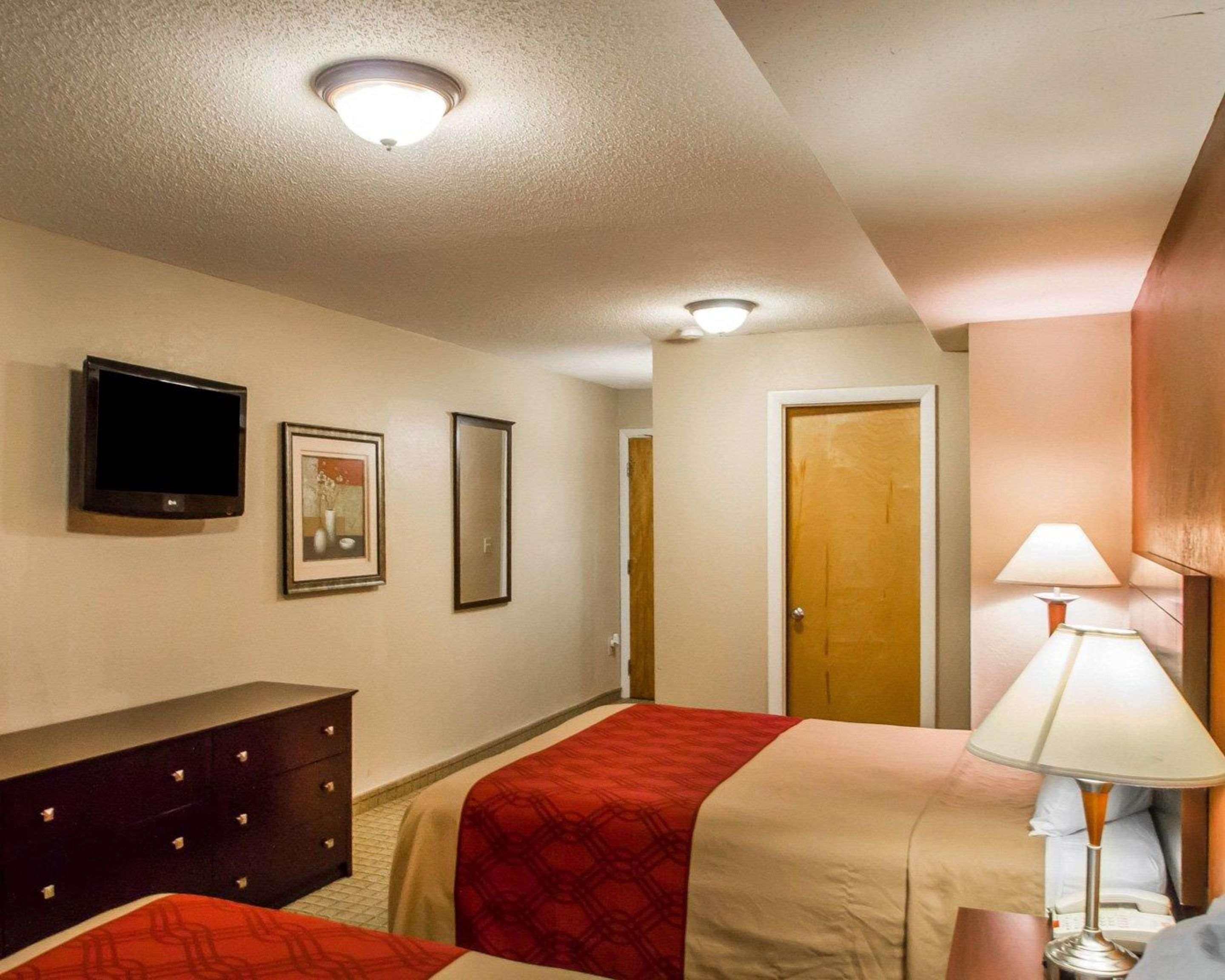 Econo Lodge Inn & Suites Old Saybrook - Westbrook Bagian luar foto