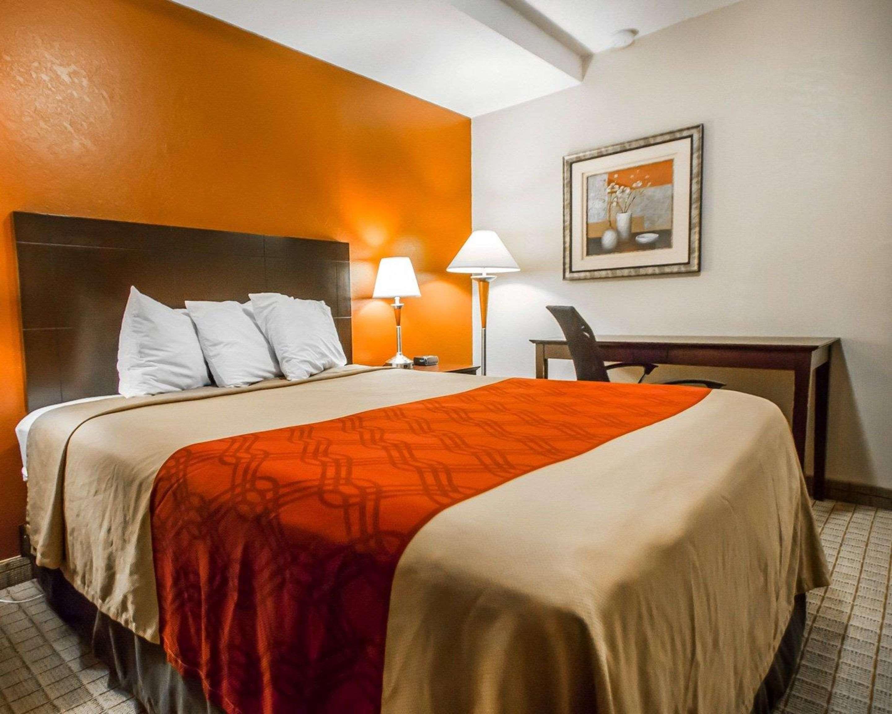 Econo Lodge Inn & Suites Old Saybrook - Westbrook Bagian luar foto