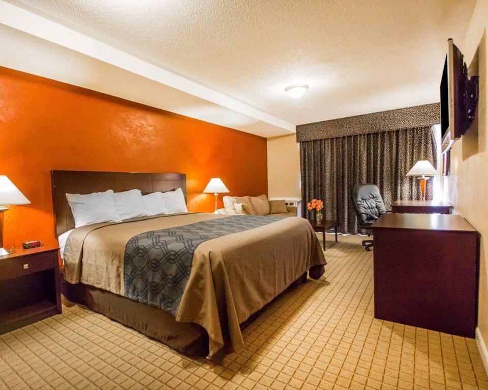 Econo Lodge Inn & Suites Old Saybrook - Westbrook Bagian luar foto