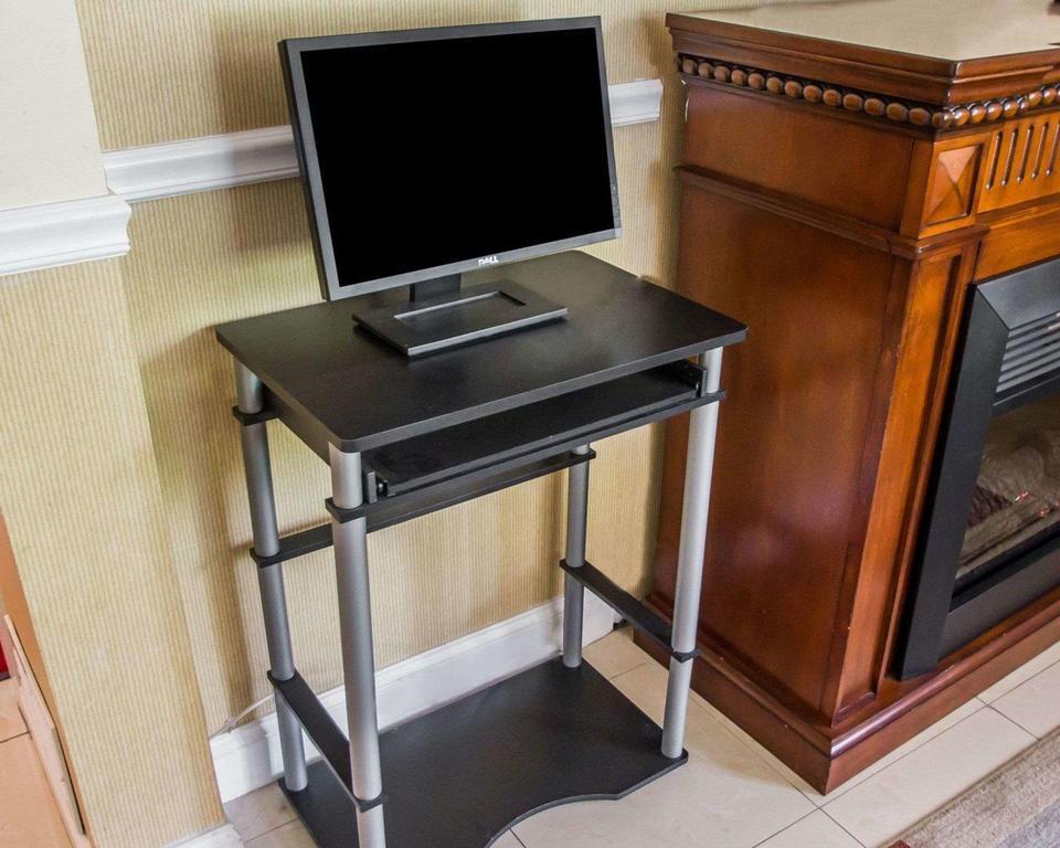 Econo Lodge Inn & Suites Old Saybrook - Westbrook Bagian luar foto