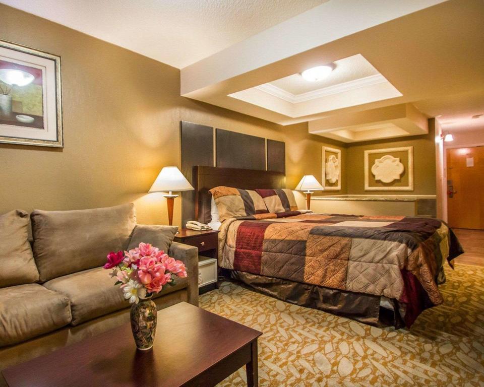 Econo Lodge Inn & Suites Old Saybrook - Westbrook Bagian luar foto