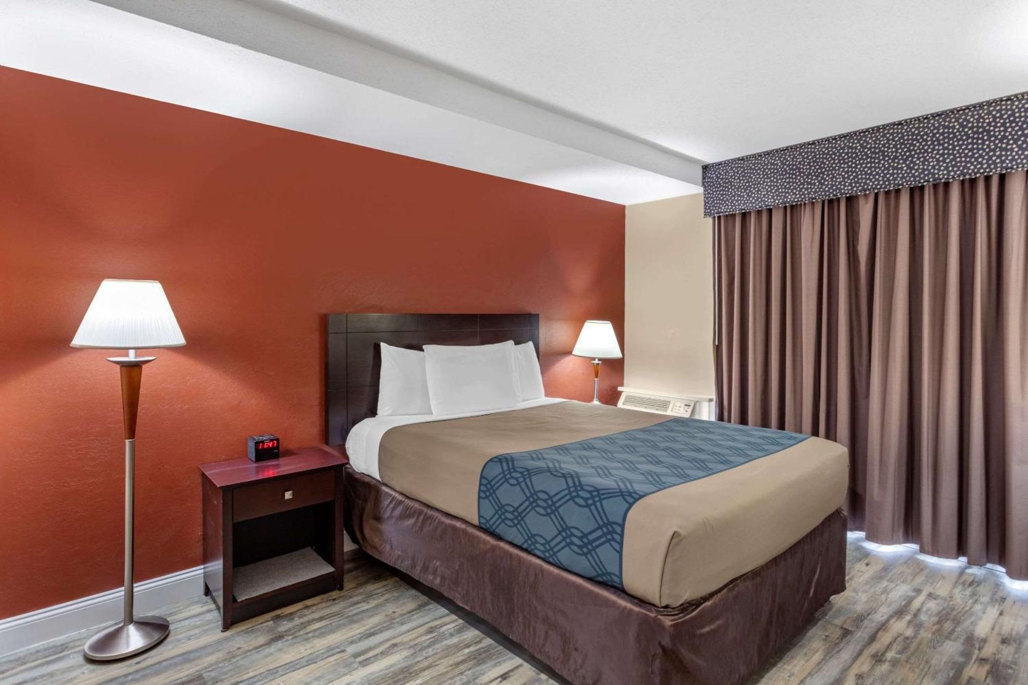Econo Lodge Inn & Suites Old Saybrook - Westbrook Bagian luar foto