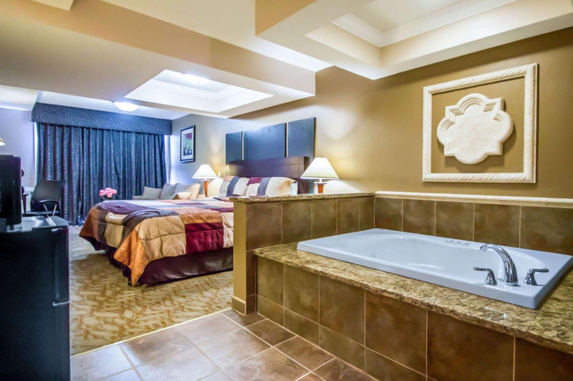 Econo Lodge Inn & Suites Old Saybrook - Westbrook Bagian luar foto