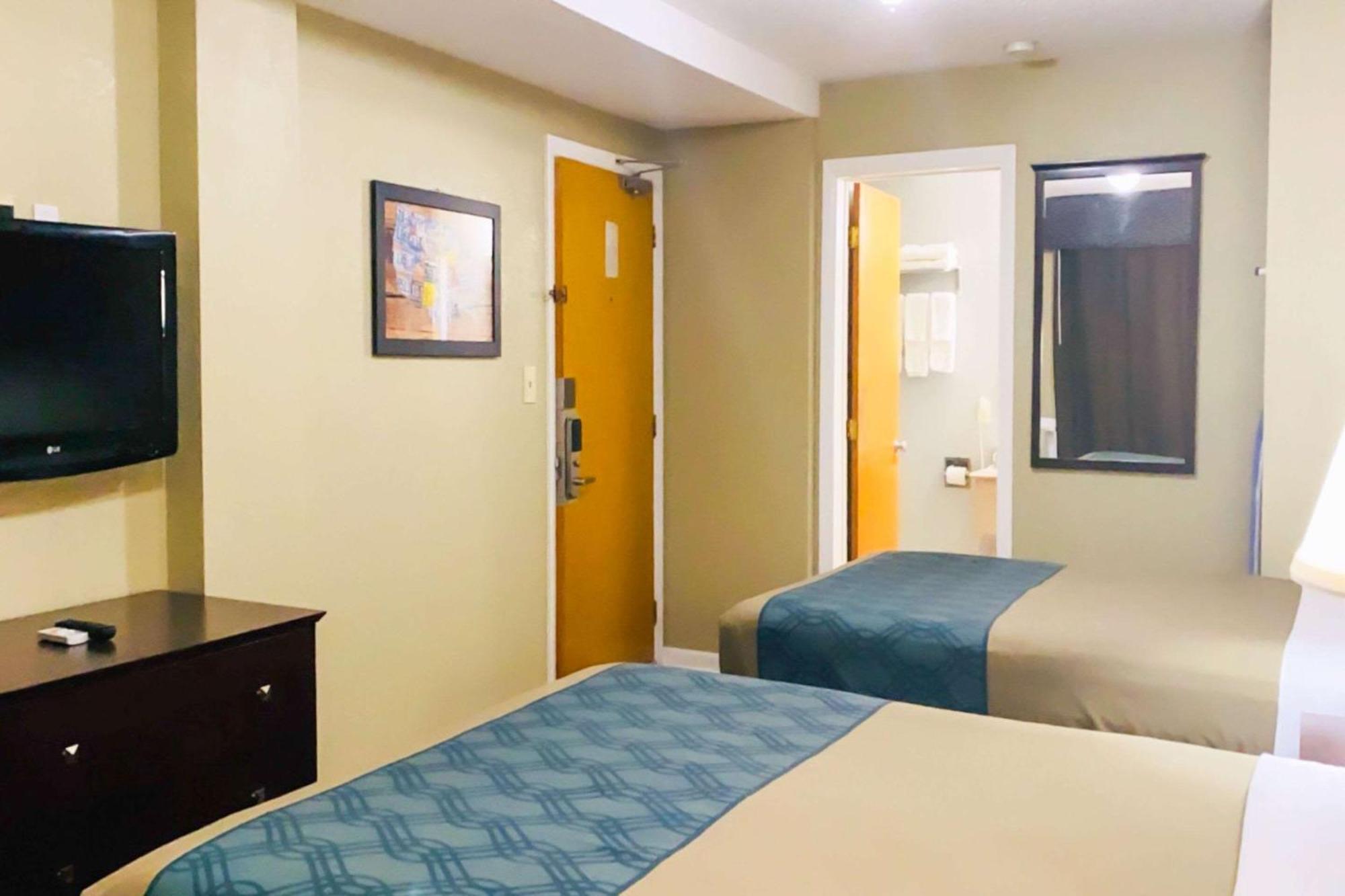 Econo Lodge Inn & Suites Old Saybrook - Westbrook Bagian luar foto