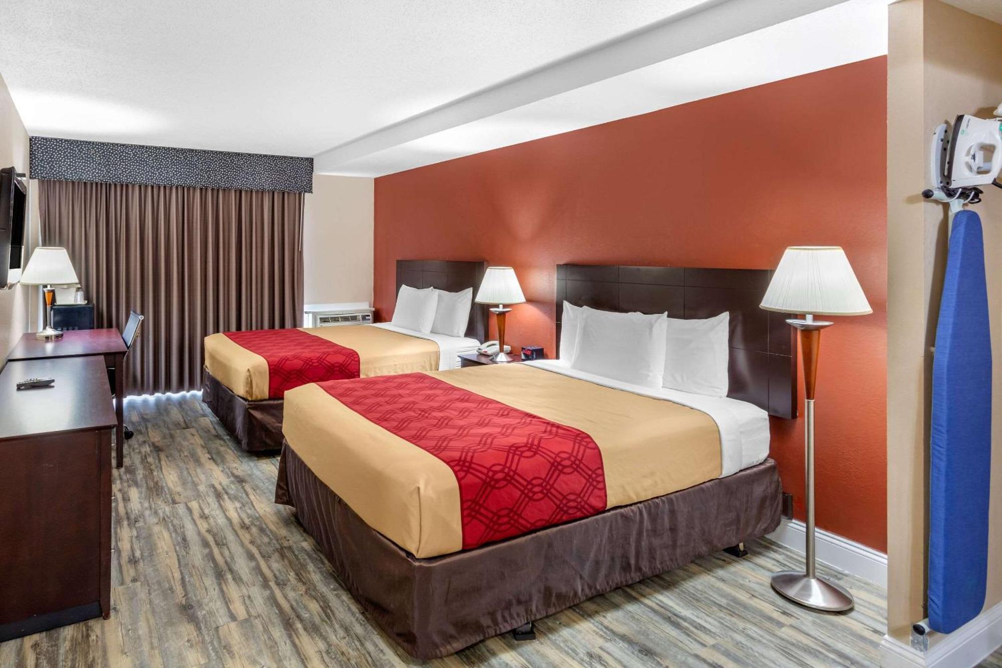 Econo Lodge Inn & Suites Old Saybrook - Westbrook Bagian luar foto