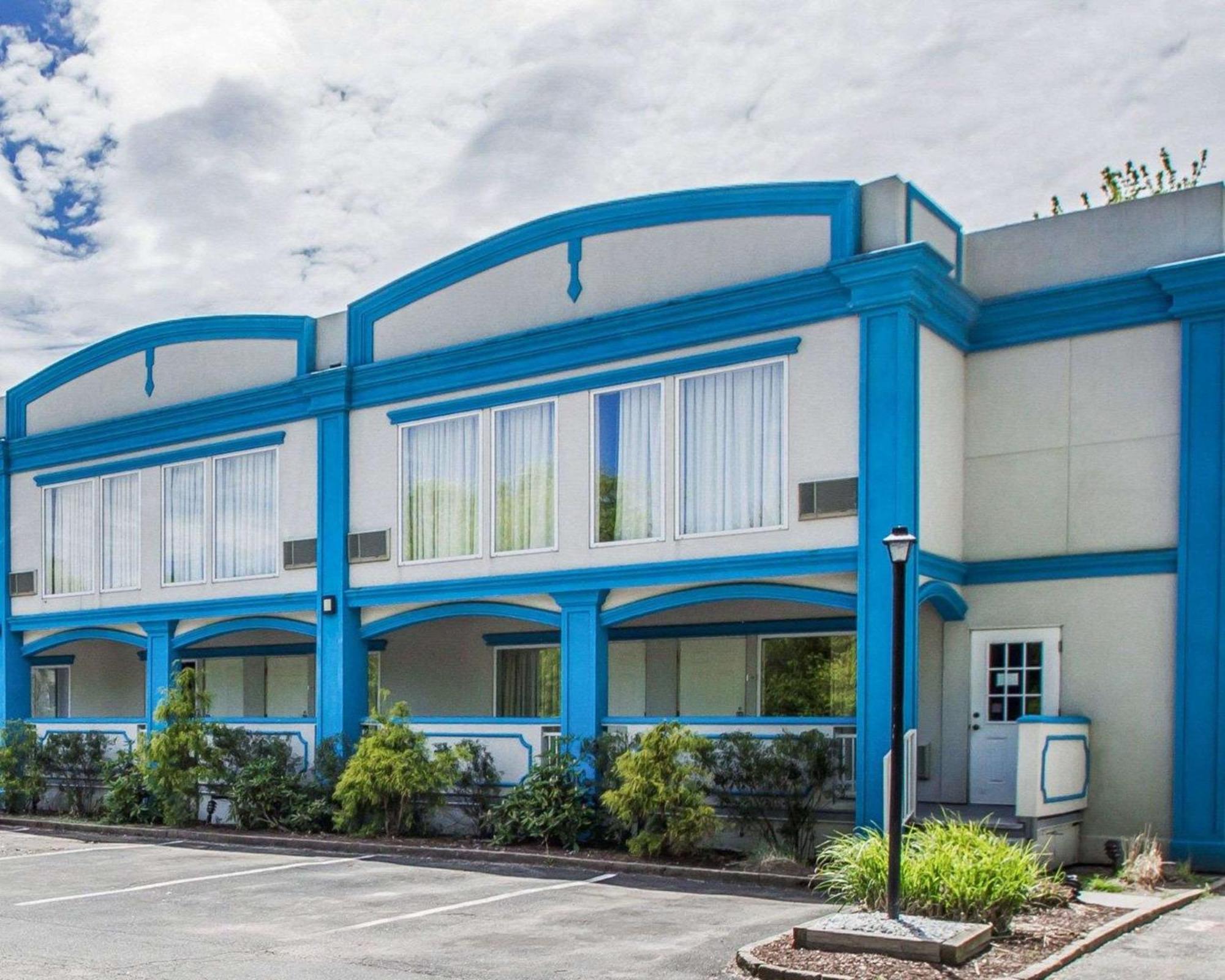 Econo Lodge Inn & Suites Old Saybrook - Westbrook Bagian luar foto