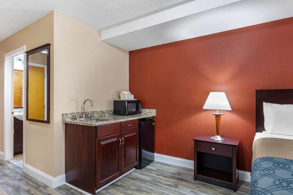 Econo Lodge Inn & Suites Old Saybrook - Westbrook Ruang foto